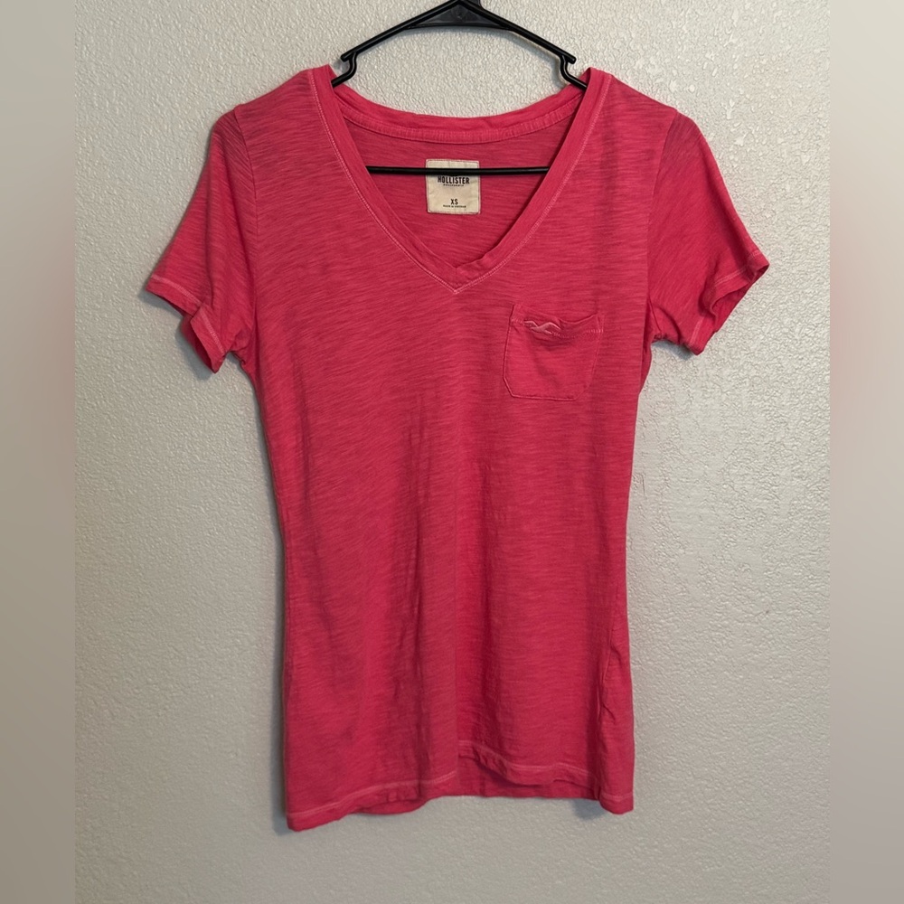 Hollister Women's Pink V-Neck Top